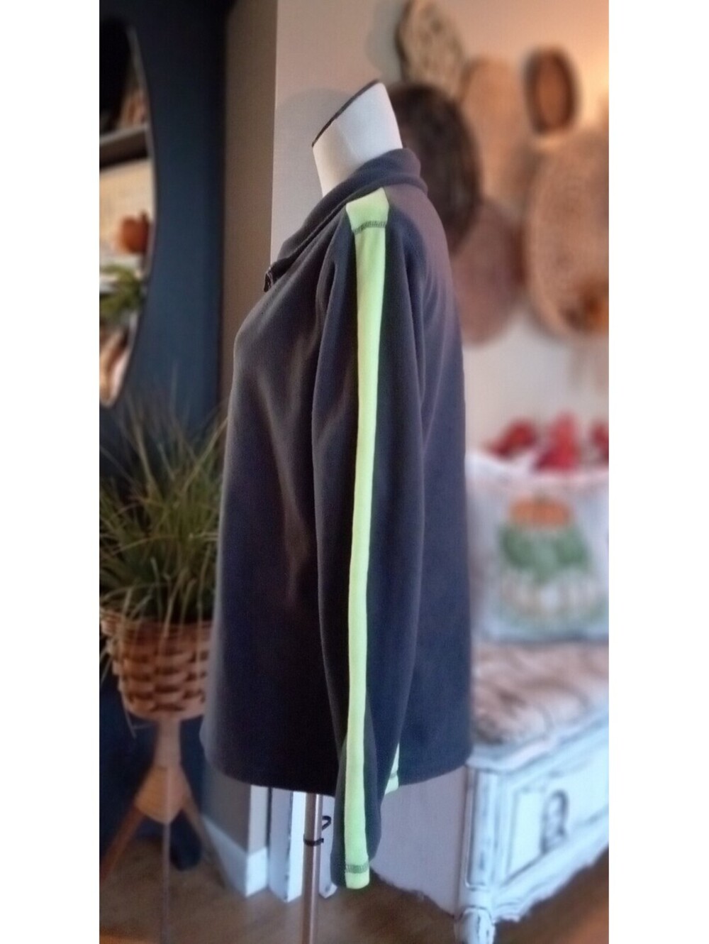 Old Navy Women’s Quarter Zip Long Sleeve Pullover Fleece Size XL Gray/Lime Green - Picture 2 of 9